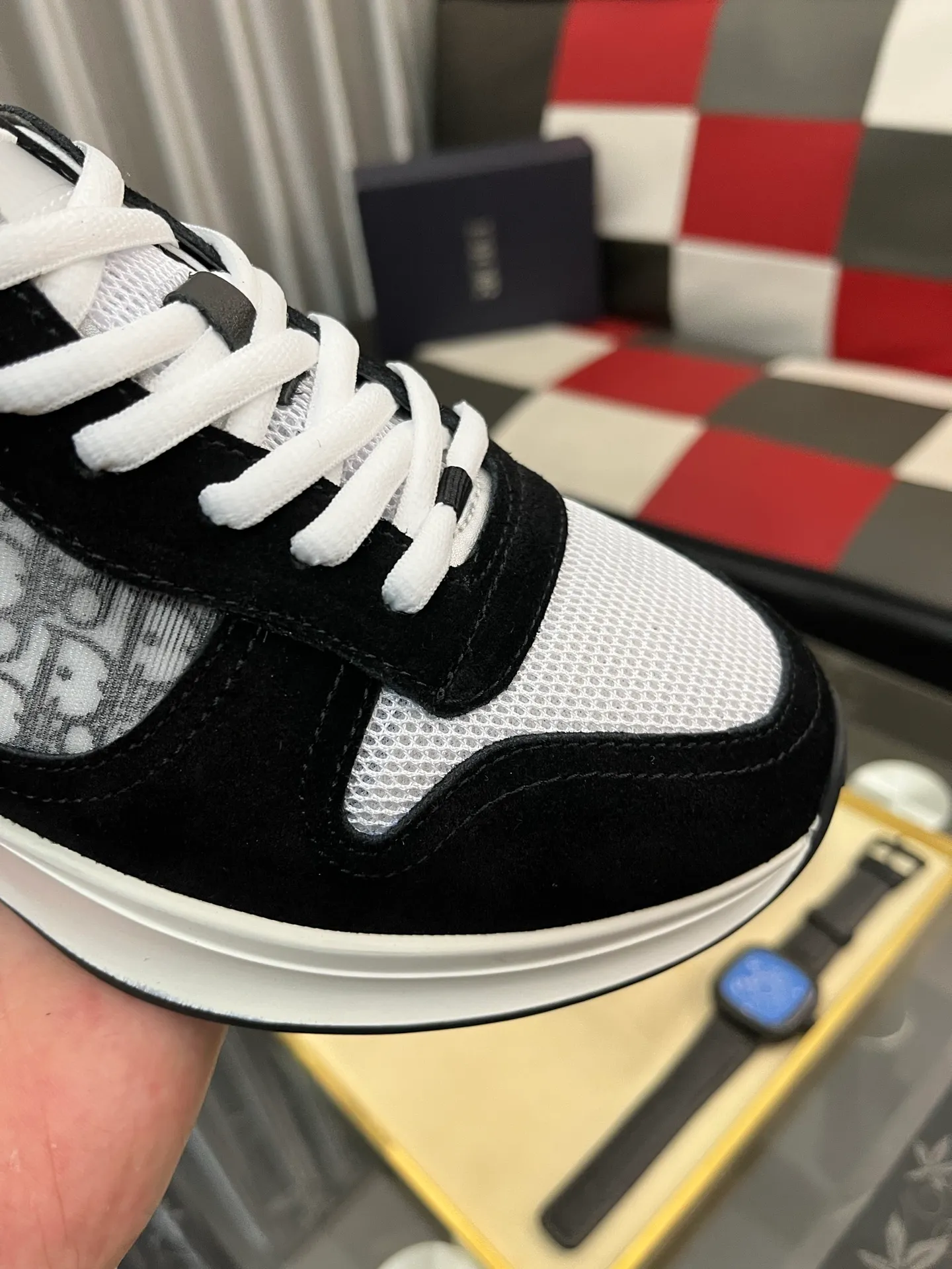 Men's shoes💰: 360⌚️⌚️[Dior] Dior's new men's genuine leather casual shoes, the highest version on the market, any comparison is welcome🆚! The original leather has excellent texture and is super high-end! Fetal sheep net lining imported from Italy, removable pad! Luxurious materials and fine workmanship, highly recommended! Code number: 38-444️⃣Colors available